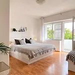 Apartamento & Joy Of Life In *