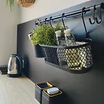 & Joy Of Life In Apartamento