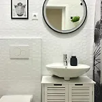 Apartamento & Joy Of Life In Makarska