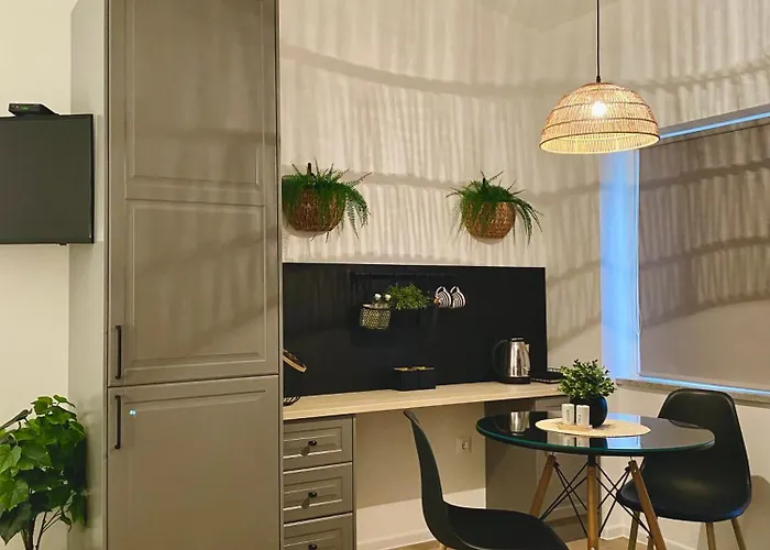 Apartment & Joy Of Life In *