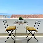 Apartment & Joy Of Life In *