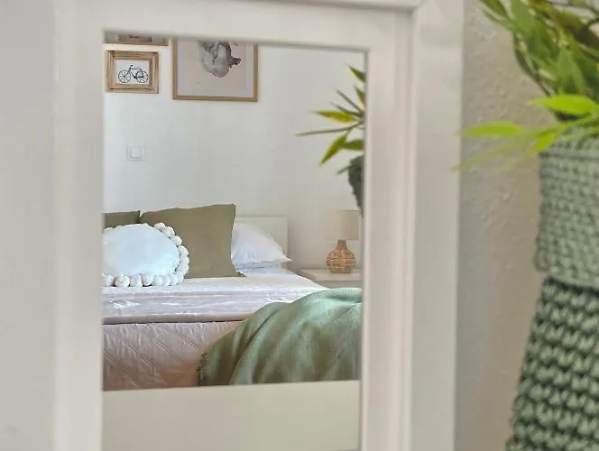 & Joy Of Life In Apartman *