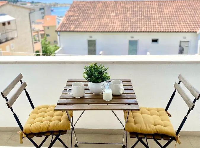 & Joy Of Life In Makarska